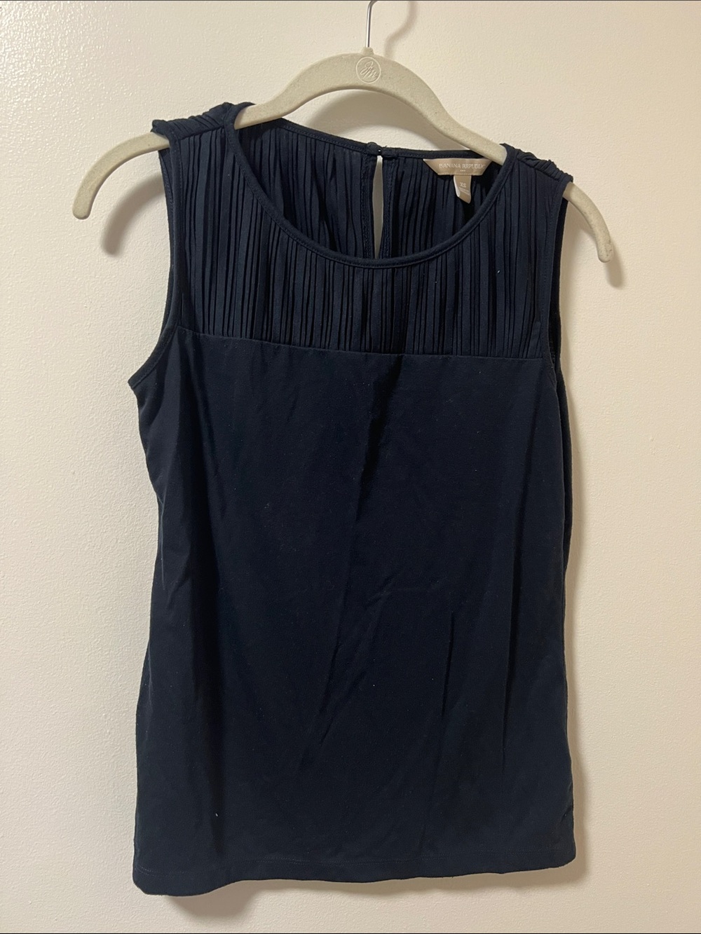 Banana Republic Navy Sleeveless Pleated Yoke Tank Top